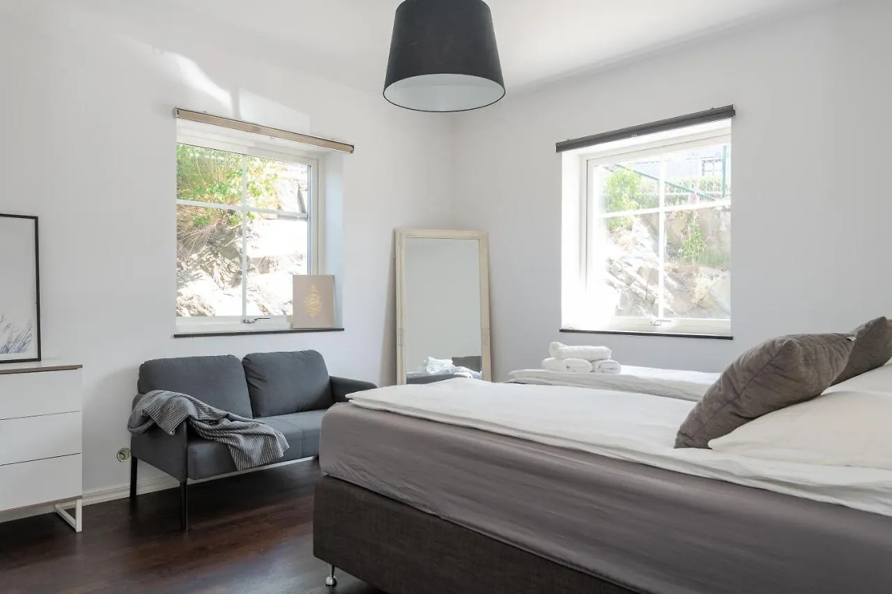 The Rose Valley Room In A Shared Villa Γκέτεμποργκ Σουηδία