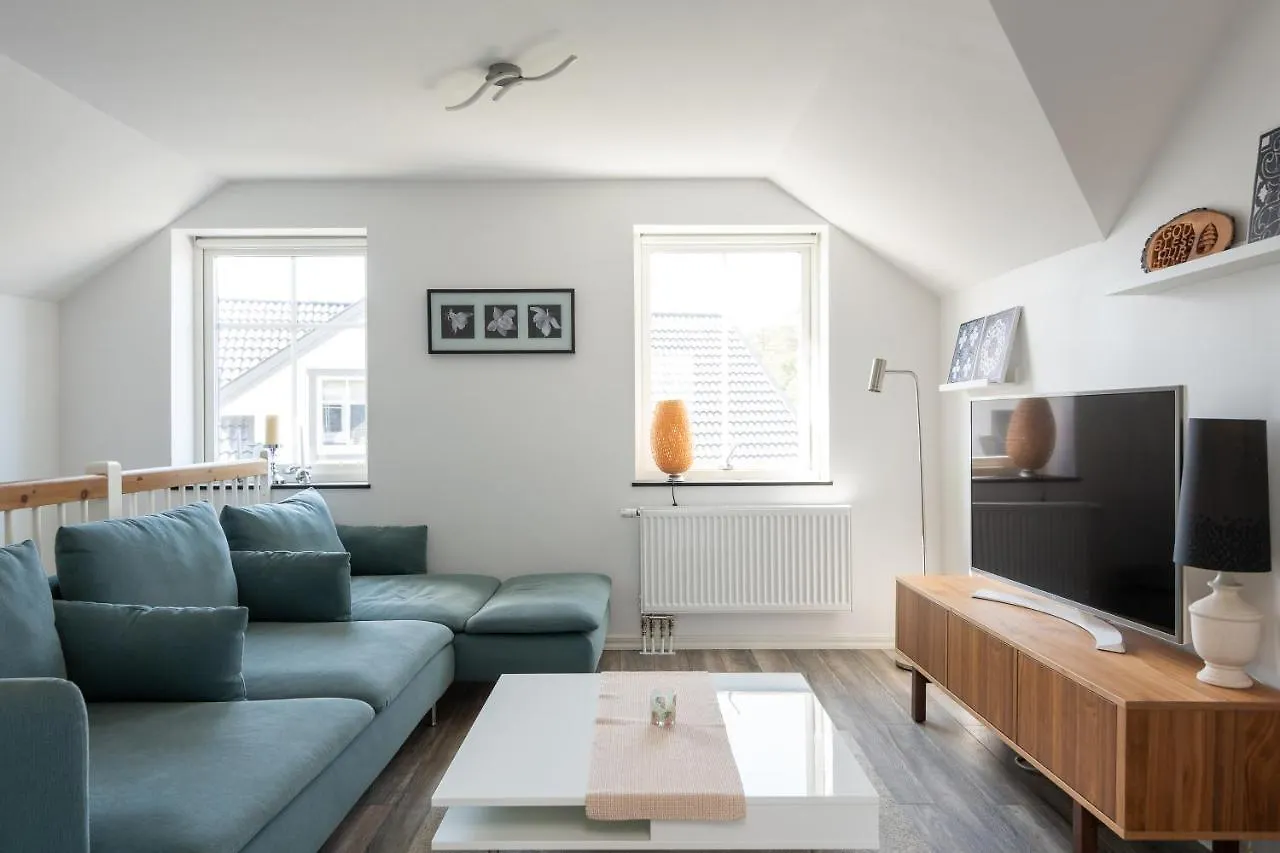 Homestay The Rose Valley Room In A Shared Villa Gothenburg Sweden