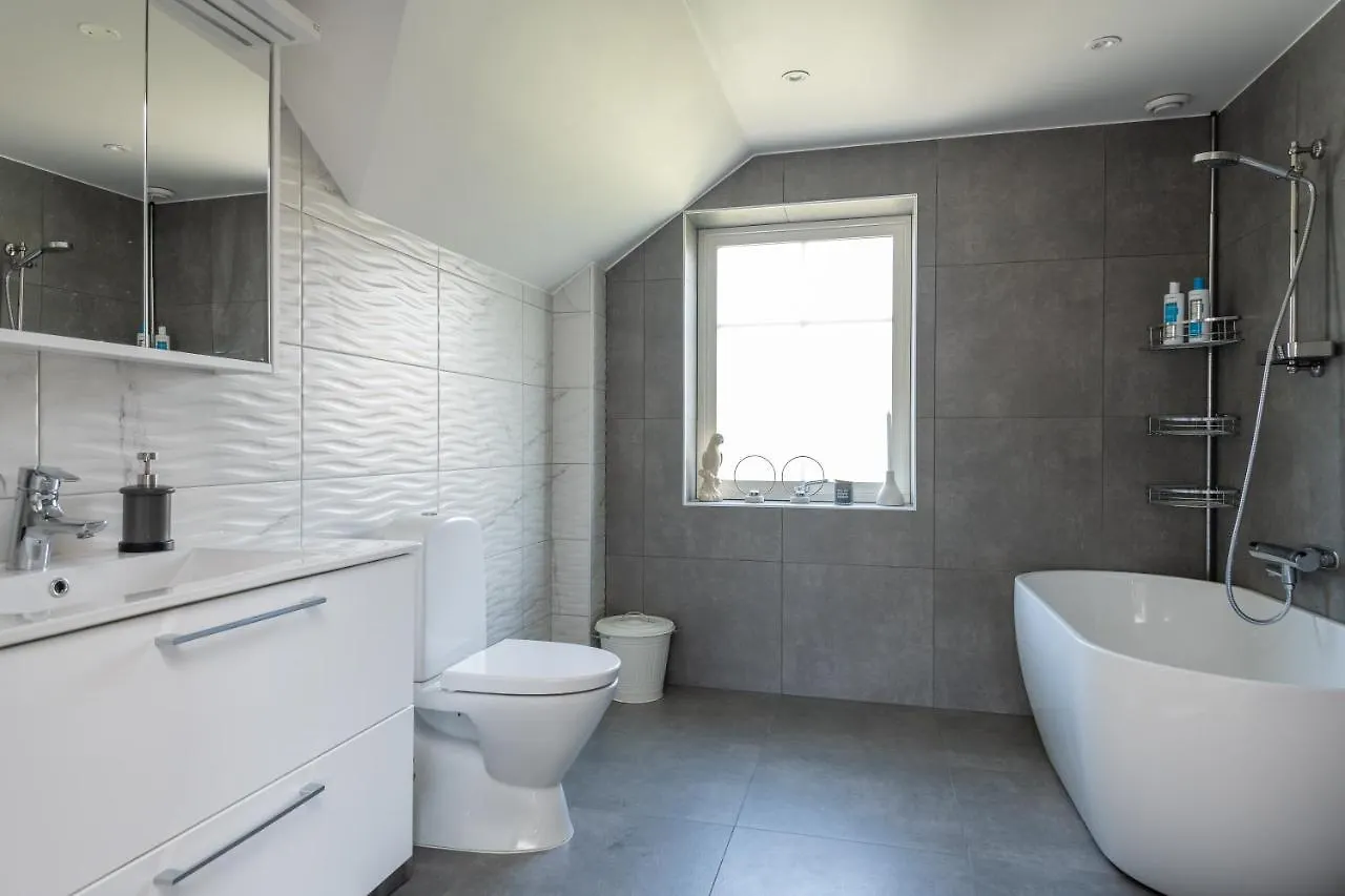 The Rose Valley Room In A Shared Villa Gothenburg