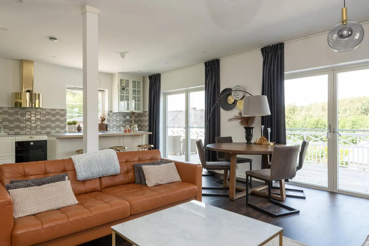 The Rose Valley Room In A Shared Villa Göteborg